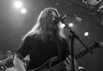 Currents - Photo By Peti