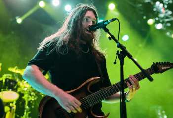 Currents - Photo By Peti