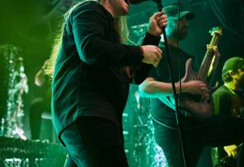 Currents - Photo By Peti