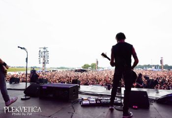 Donots - Photo by Pat
