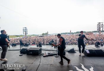 Donots - Photo by Pat