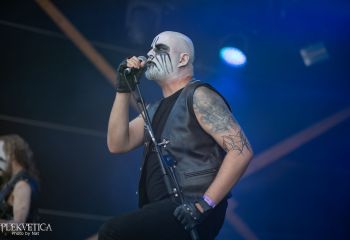 Ghörnt - Photo by Natalie