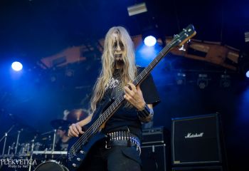 Ghörnt - Photo by Natalie