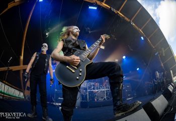 Ghörnt - Photo by Natalie