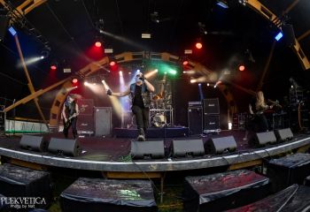 Ghörnt - Photo by Natalie