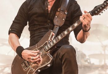 Gojira - Photo by Pat
