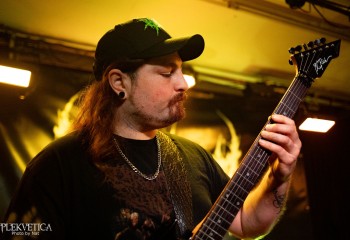 Goreshower - Photo by Natalie