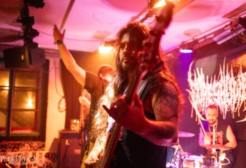 Goreshower - Photo by Natalie