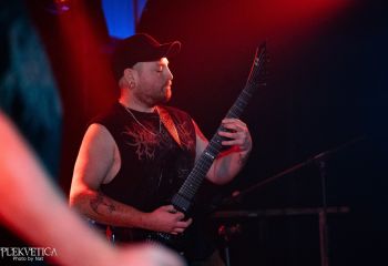 Goreshower - Photo by Natalie