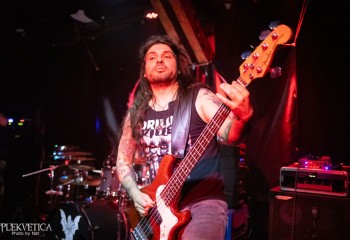 Goreshower - Photo by Natalie