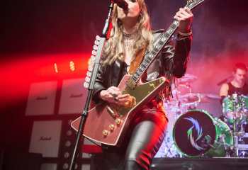 Halestorm - Photo By Peti