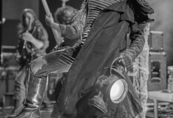 HOULE - Photo By Peti