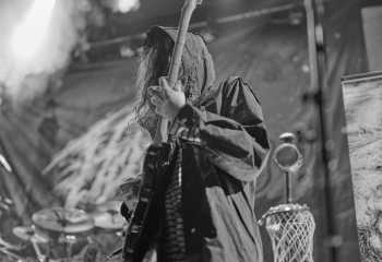 HOULE - Photo By Peti