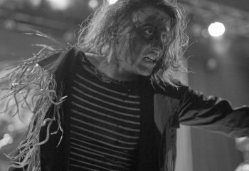 HOULE - Photo By Peti