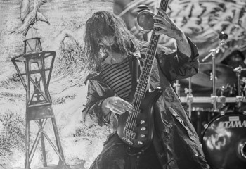 HOULE - Photo By Peti