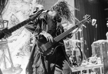 HOULE - Photo By Peti