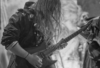 HOULE - Photo By Peti