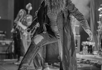 HOULE - Photo By Peti