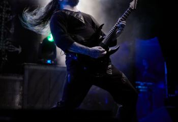 22.35 Hypocrisy - Photo By Peti