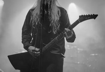 22.35 Hypocrisy - Photo By Peti