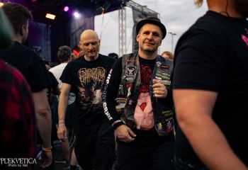 Coffin Feeder - Photo by Natalie