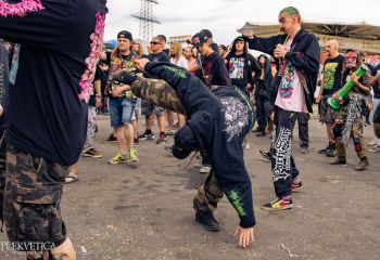 Slowly Rotten - Photo by Natalie