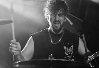 In Hearts Wake - Photo By Peti