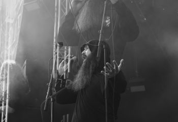 17.00 Iotunn - Photo By Peti
