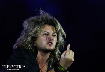 Kissin' Dynamite - Photo by Pat