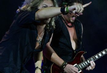 Kissin' Dynamite - Photo by Pat