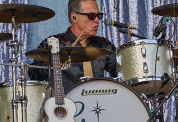 me-first-and-the-gimme-gimmes-greenfield-2025-7r502224