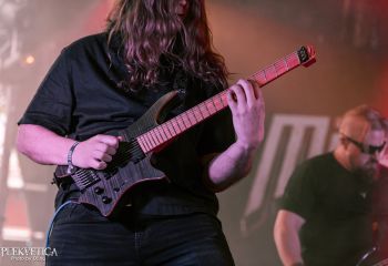 Misaligned - Photo by Dänu