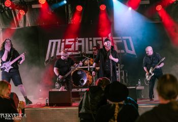 Misaligned - Photo by Dänu