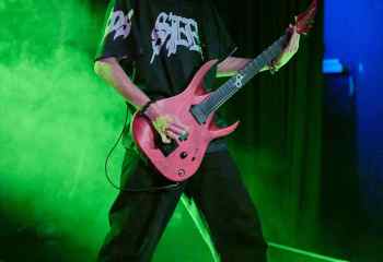 Mugshot - Photo By Peti