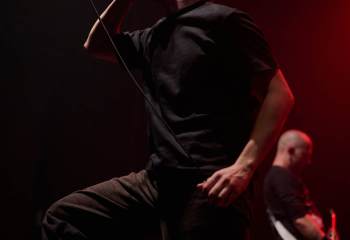 20.00  Neckbreakker - Photo By Peti