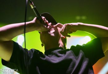 20.00  Neckbreakker - Photo By Peti