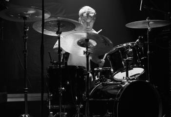 20.00  Neckbreakker - Photo By Peti