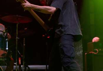 20.00  Neckbreakker - Photo By Peti