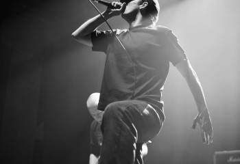 20.00  Neckbreakker - Photo By Peti