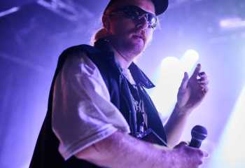 No Face No Case - Photo By Peti