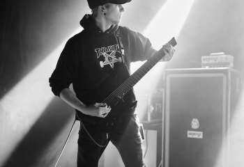 No Face No Case - Photo By Peti