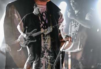 No Face No Case - Photo By Peti