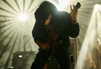 No Face No Case - Photo By Peti