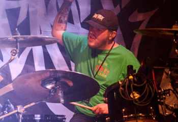 No Face No Case - Photo By Peti