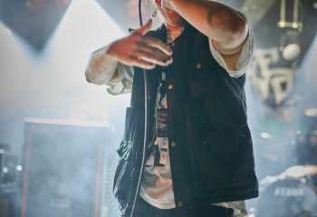 No Face No Case - Photo By Peti