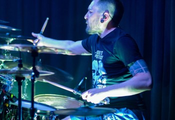 Oral Fistfuck - Photo by Natalie