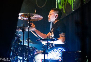 Oral Fistfuck - Photo by Natalie