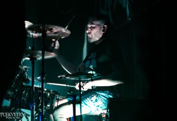 Oral Fistfuck - Photo by Natalie