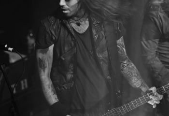 Pain - Photo By Peti