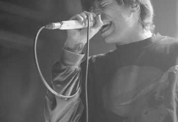 POINT NORTH - Photo By Peti